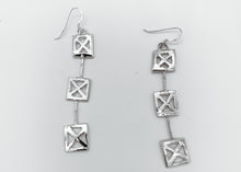 Load image into Gallery viewer, Tres di PAX Earrings